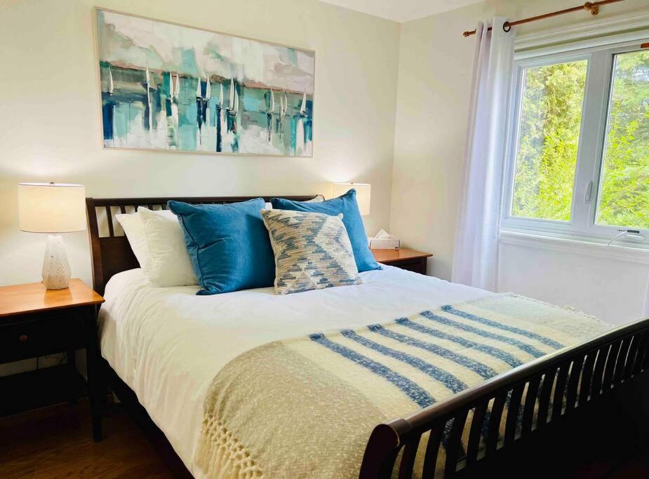 P tit Boréal- 2 minutes de la Plage Memphrémagog Apartment Bagian luar foto